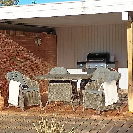 Family-friendly Near Forest Harbour Вилла *